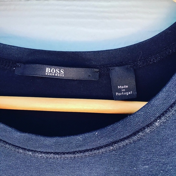 Hugo Boss Basic T-Shirt - Picture 2 of 5